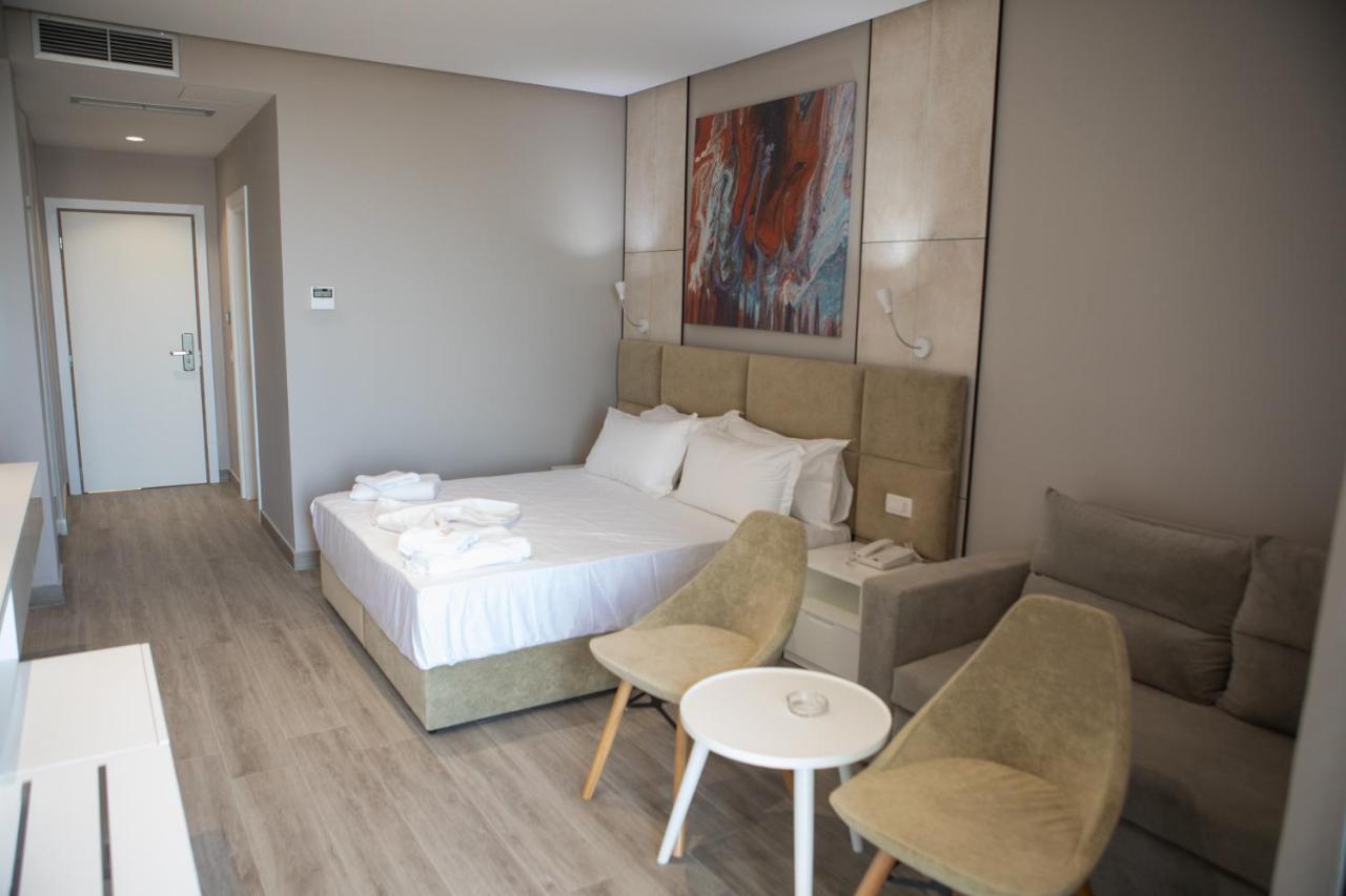 Hotel Кепаро Екстериор снимка